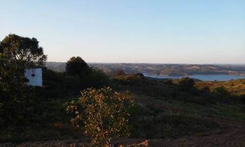 Excelente oportunidade! terreno urbano com 7.880m2 em Portela Alta de Cima, Odeleite.