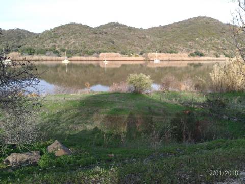 TERRENO RUSTICO COM 10.560 M2 - JUNTO AO RIO GUADIANA - LARANJEIRAS - ALCOUTIM