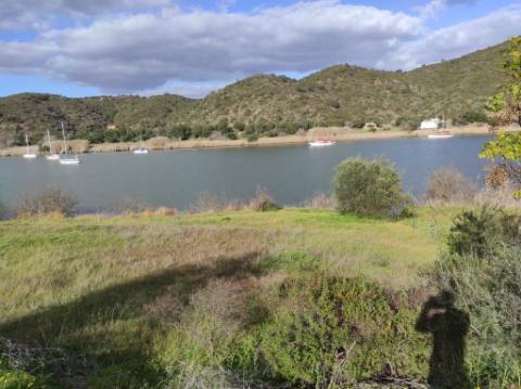 TERRENO RUSTICO COM 10.560 M2 - JUNTO AO RIO GUADIANA - LARANJEIRAS - ALCOUTIM