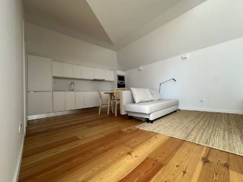 Apartamento T1 Novo, mobilado, anual, no Centro Pombalino de Vila Real de Santo António.