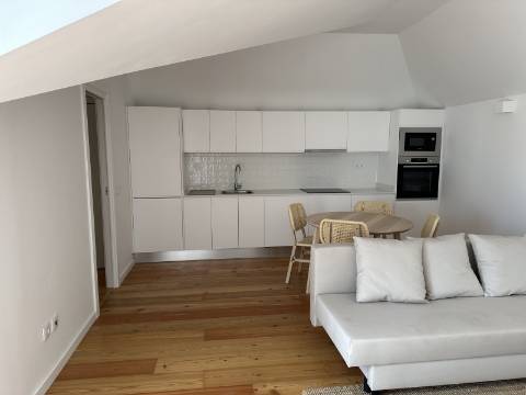 Apartamento T1 Novo, mobilado, anual, no Centro Pombalino de Vila Real de Santo António.