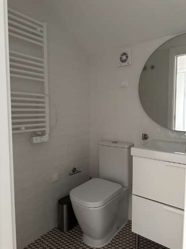 Apartamento T1 Novo, mobilado, anual, no Centro Pombalino de Vila Real de Santo António.