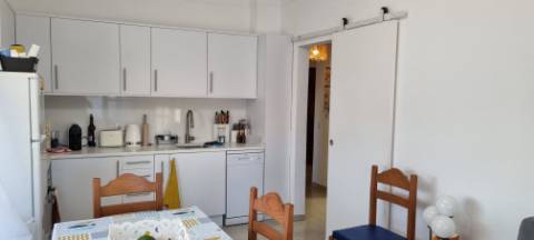 Apartamento T2 em Altura para arrendamento de Outubro a Maio