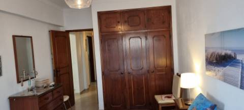 Apartamento T2 em Altura para arrendamento de Outubro a Maio