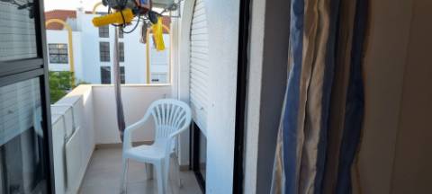 Apartamento T2 em Altura para arrendamento de Outubro a Maio