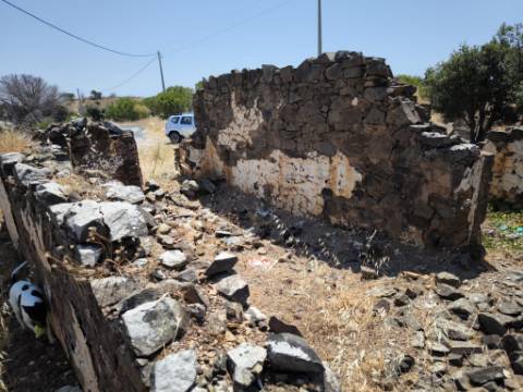 RUINA COM TERRENO - COM PIP APROVADO PARA MORADIA T3 COM PISCINA - VISTA MAR - VILA NOVA DE CACELA - VRSA - ALGARVE