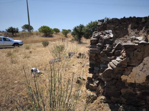 RUINA COM TERRENO - COM PIP APROVADO PARA MORADIA T3 COM PISCINA - VISTA MAR - VILA NOVA DE CACELA - VRSA - ALGARVE