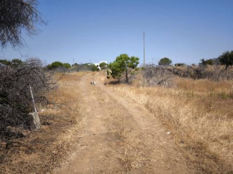 RUINA COM TERRENO - COM PIP APROVADO PARA MORADIA T3 COM PISCINA - VISTA MAR - VILA NOVA DE CACELA - VRSA - ALGARVE