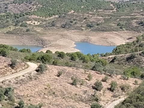 TERRENO RÚSTICO COM 20.000 M2 - VISTA LAGO - NO CERRO DO ENHO EM CASTRO MARIM - ALGARVE