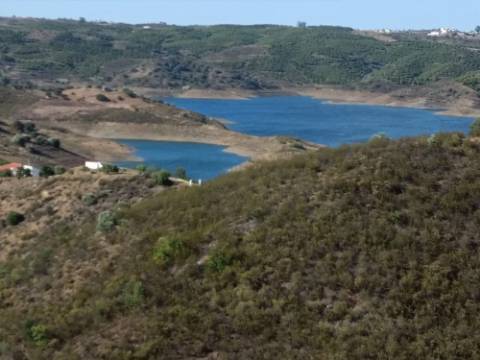 TERRENO RÚSTICO COM 20.000 M2 - VISTA LAGO - NO CERRO DO ENHO EM CASTRO MARIM - ALGARVE