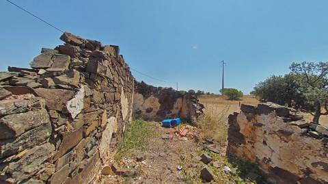 RUINA COM TERRENO - COM PIP APROVADO PARA MORADIA T3 COM PISCINA - VISTA MAR - VILA NOVA DE CACELA - VRSA - ALGARVE
