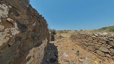 RUINA COM TERRENO - COM PIP APROVADO PARA MORADIA T3 COM PISCINA - VISTA MAR - VILA NOVA DE CACELA - VRSA - ALGARVE