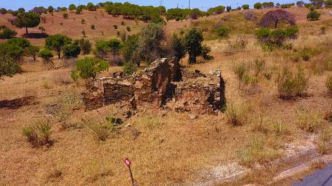 RUINA COM TERRENO - COM PIP APROVADO PARA MORADIA T3 COM PISCINA - VISTA MAR - VILA NOVA DE CACELA - VRSA - ALGARVE