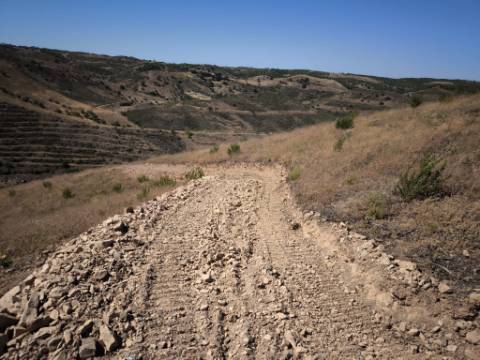 TERRENO RÚSTICO COM 7.560 M2 - NA BARRAGEM DO BELICHE - CASTRO MARIM - ALGARVE