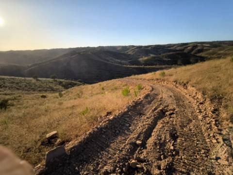 TERRENO RÚSTICO COM 7.560 M2 - NA BARRAGEM DO BELICHE - CASTRO MARIM - ALGARVE