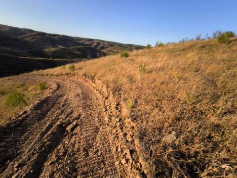 TERRENO RÚSTICO COM 7.560 M2 - NA BARRAGEM DO BELICHE - CASTRO MARIM - ALGARVE