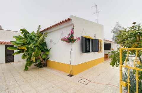 Moradia T2 Disponível para Arrendamento de Outubro a Junho