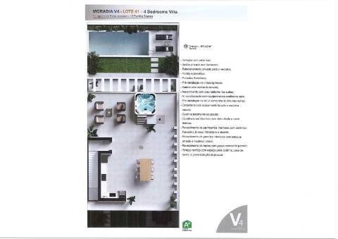 Moradia de luxo com amplas áreas, piscina, jardim e vista mar