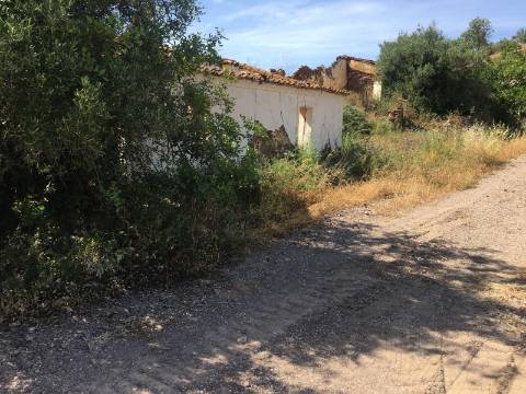 TERRENO COM 3051 M2 - URBANO DE 91 M2 - PARA REABILITAR - CASAS NOVAS - CASTRO MARIM