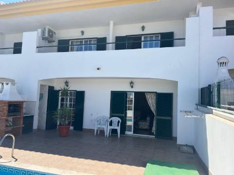 Fantástica Moradia com Piscina para venda