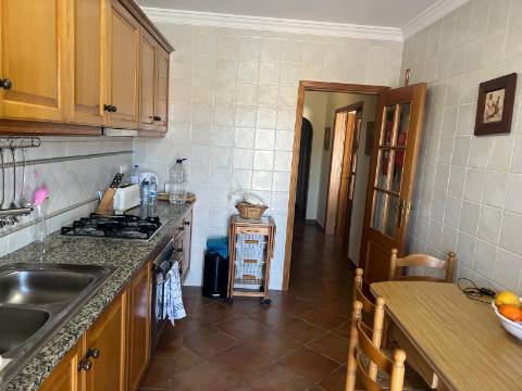 Fantástica Moradia com Piscina para venda