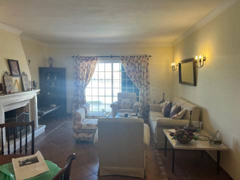 Fantástica Moradia com Piscina para venda