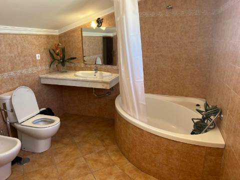 Fantástica Moradia com Piscina para venda