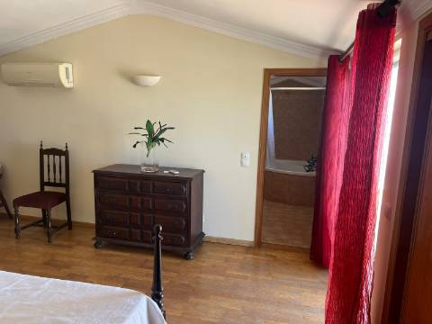 Fantástica Moradia com Piscina para venda