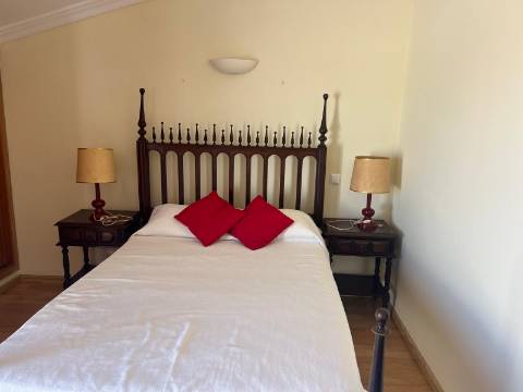 Fantástica Moradia com Piscina para venda