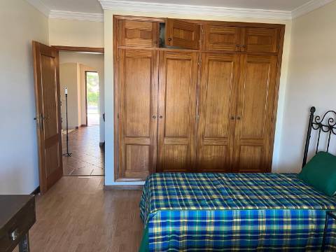 Fantástica Moradia com Piscina para venda