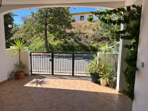 Fantástica Moradia com Piscina para venda