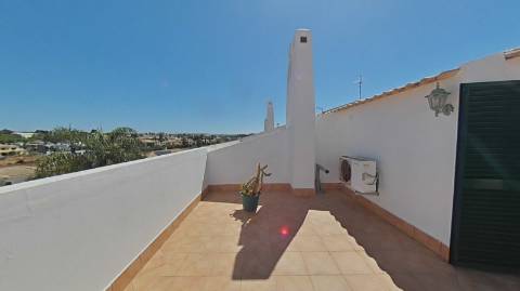 Fantástica Moradia com Piscina para venda