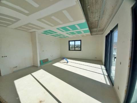 Excelente apartamento T2 com piscina, em fase de construção no centro de Almancil.