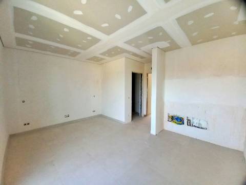 Excelente apartamento T2 com piscina, em fase de construção no centro de Almancil.