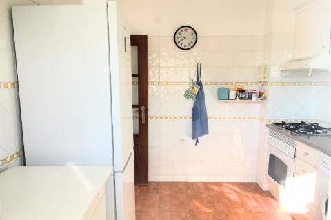 Apartamento T2, último andar, com um amplo terraço de 74.40 m2, Santa Luzia, Tavira