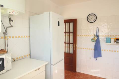 Apartamento T2, último andar, com um amplo terraço de 74.40 m2, Santa Luzia, Tavira