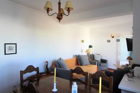 Apartamento T2, último andar, com um amplo terraço de 74.40 m2, Santa Luzia, Tavira