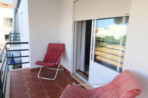 Apartamento T2, último andar, com um amplo terraço de 74.40 m2, Santa Luzia, Tavira