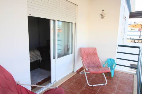 Apartamento T2, último andar, com um amplo terraço de 74.40 m2, Santa Luzia, Tavira