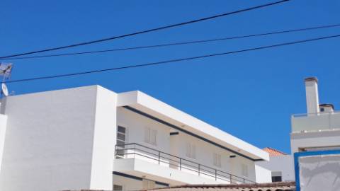 Apartamento T2, último andar, com um amplo terraço de 74.40 m2, Santa Luzia, Tavira