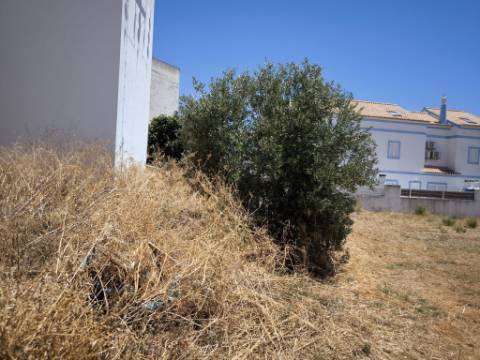 TERRENO URBANO COM 1720 M2 - PARA CONSTRUÇÃO - MORADIAS PREDIO - MANTA ROTA - VILA NOVA DE CACELA - VRSA