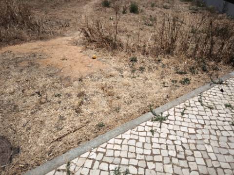 TERRENO URBANO COM 1720 M2 - PARA CONSTRUÇÃO - MORADIAS PREDIO - MANTA ROTA - VILA NOVA DE CACELA - VRSA