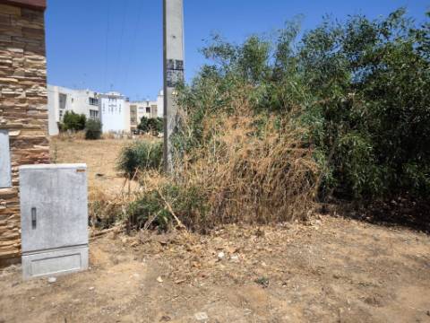 TERRENO URBANO COM 1720 M2 - PARA CONSTRUÇÃO - MORADIAS PREDIO - MANTA ROTA - VILA NOVA DE CACELA - VRSA