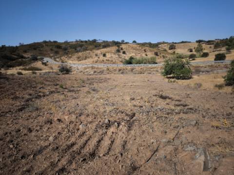 TERRENO RUSTICO COM 5.720 M2 - COM POÇO - CORTE DO GAGO - CASTRO MARIM - ALGARVE