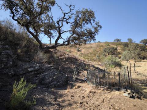 TERRENO RUSTICO COM 5.720 M2 - COM POÇO - CORTE DO GAGO - CASTRO MARIM - ALGARVE