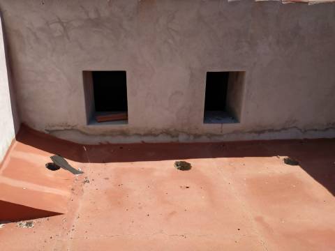 MORADIA - TURISMO - COM TERRENO DE 6 HECTARES NA ALDEIA DE SÃO MARTINHO - ALCOUTIM - ALGARVE