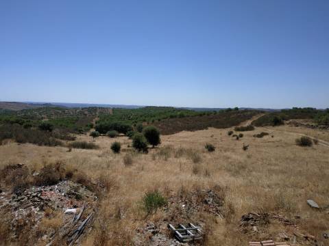 MORADIA - TURISMO - COM TERRENO DE 6 HECTARES NA ALDEIA DE SÃO MARTINHO - ALCOUTIM - ALGARVE