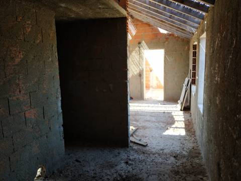 MORADIA - TURISMO - COM TERRENO DE 6 HECTARES NA ALDEIA DE SÃO MARTINHO - ALCOUTIM - ALGARVE