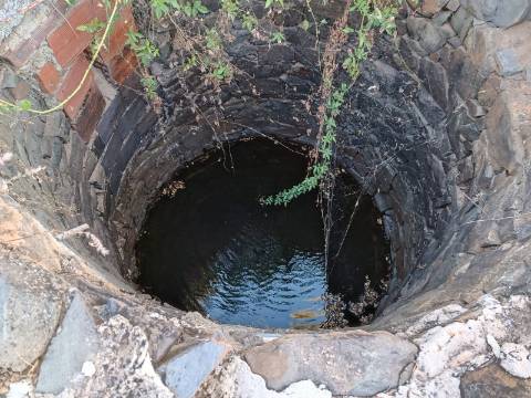 TERRENO COM ARMAZÉM - RUINA - NORA - FURO - COM 77.630 M2 - CONSTRUÇÃO DE MORADIA E TURISMO - MALHÃO - CASTRO MARIM - ALGARVE