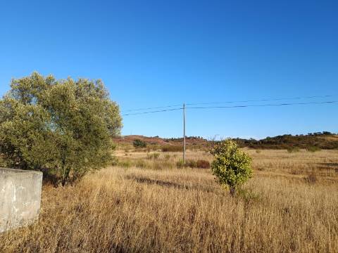 TERRENO COM ARMAZÉM - RUINA - NORA - FURO - COM 77.630 M2 - CONSTRUÇÃO DE MORADIA E TURISMO - MALHÃO - CASTRO MARIM - ALGARVE